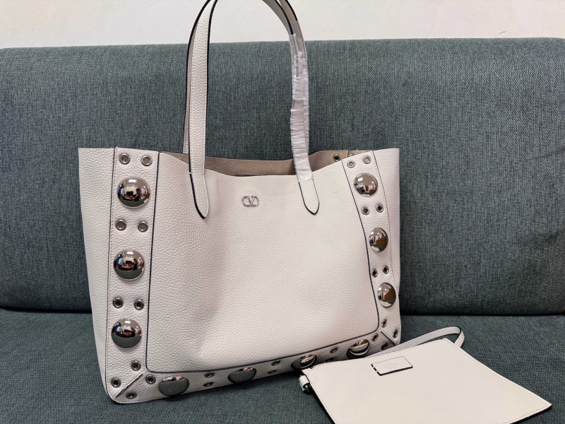 Va1e*ntin0 shopping bag